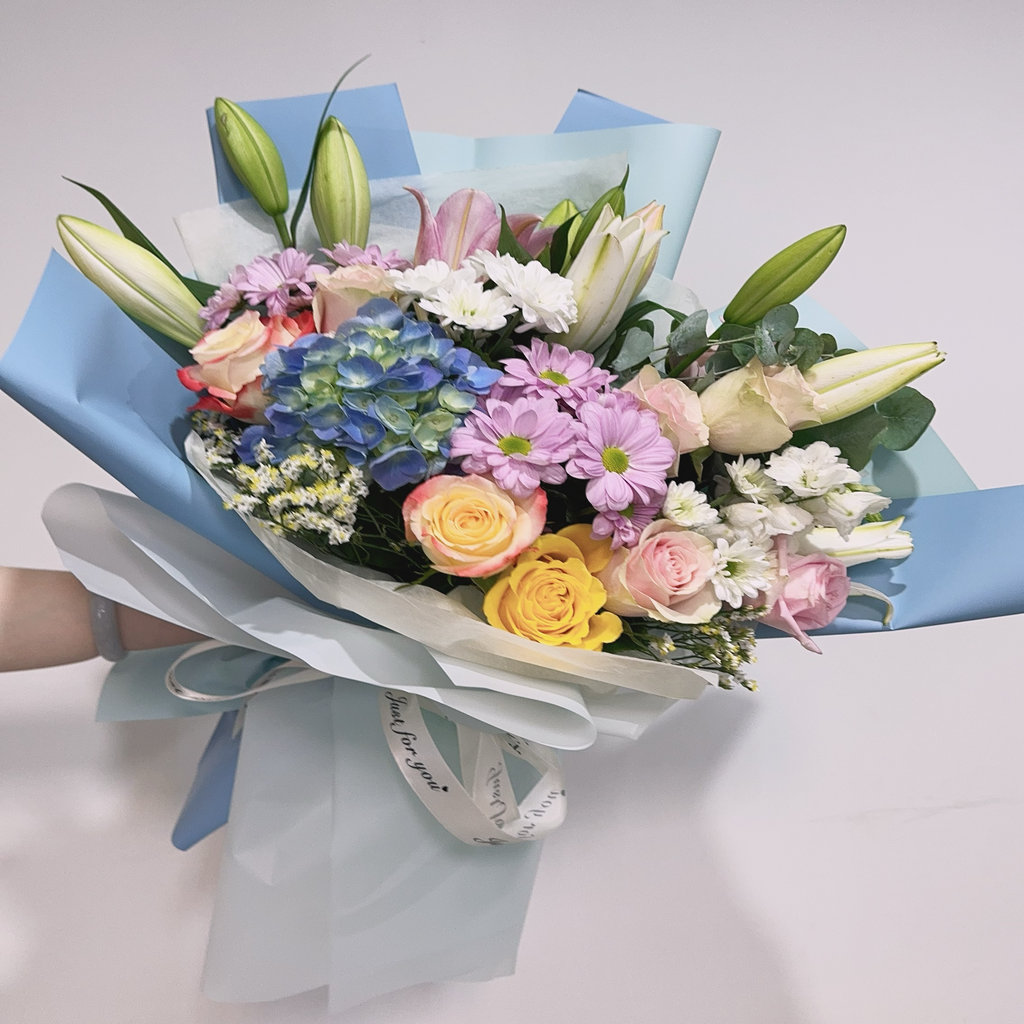 Melbourne florist  birthday flowers bouquet with bright colors