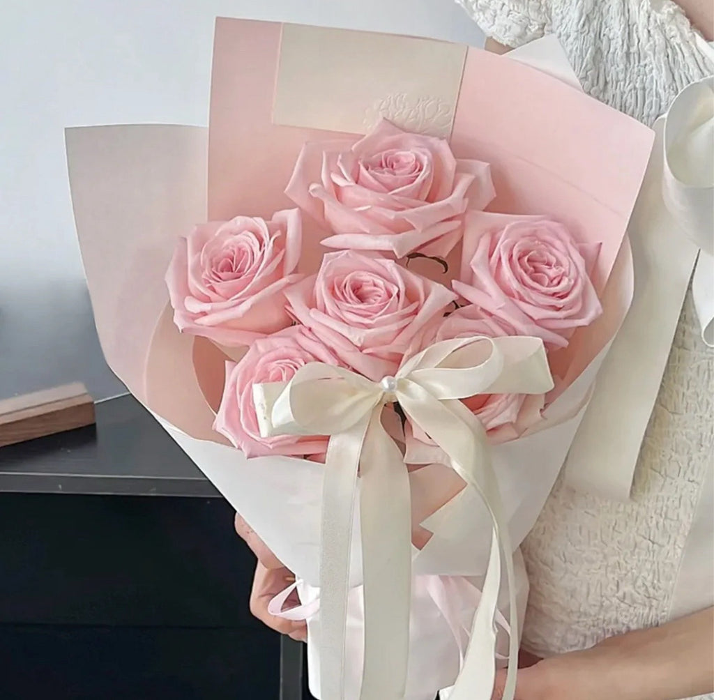 Carnegie Florist pink roses bouquet in Melbourne