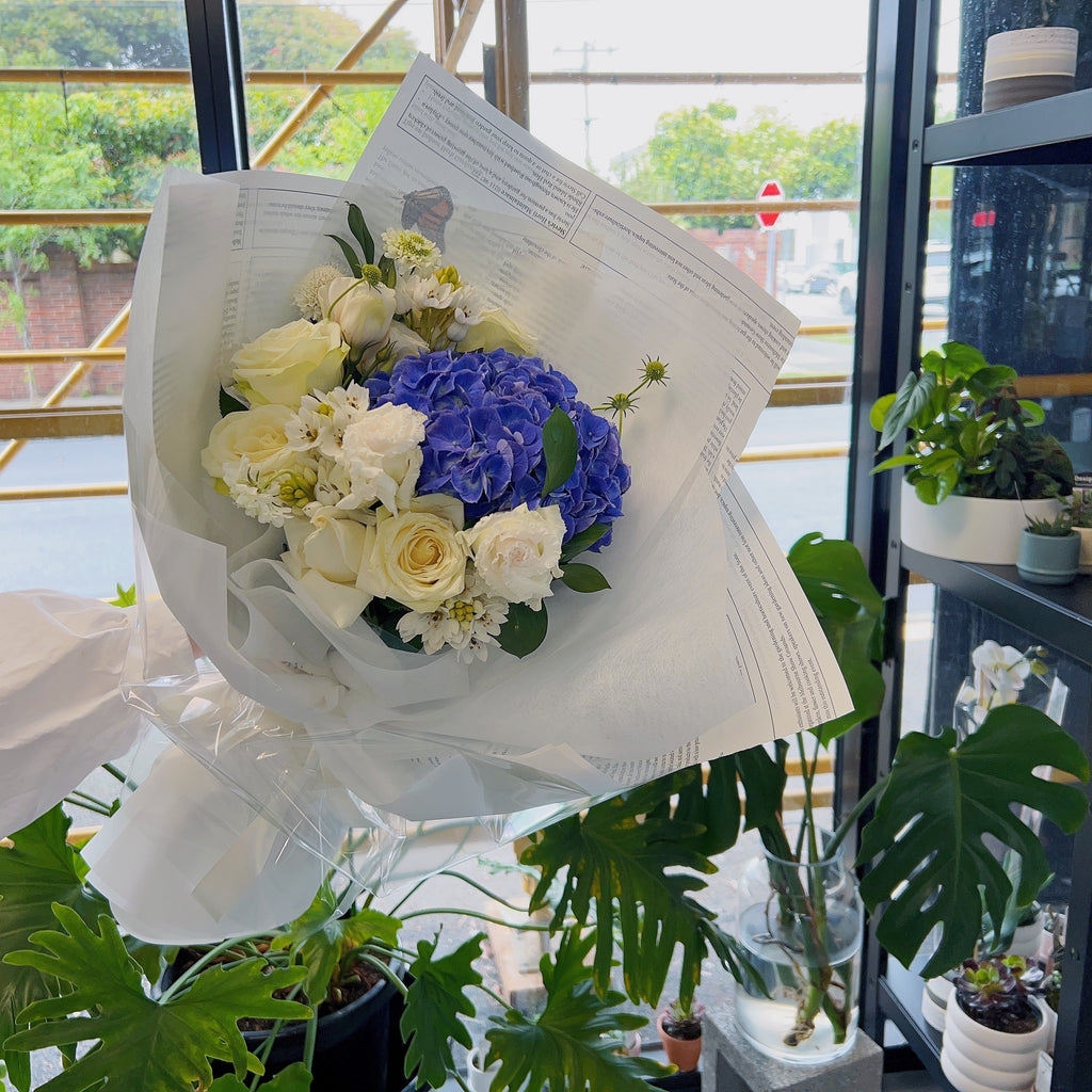 Graduation Flowers in Melbourne Carnegie