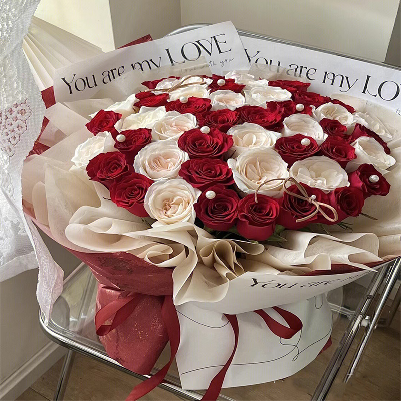 Melbourne Florist Valentine's Day ANNIVERSARY FLOWERS BOUQUET in Carnegie