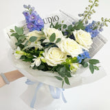 Melbourne florist  birthday flowers bouquet with white and blue color