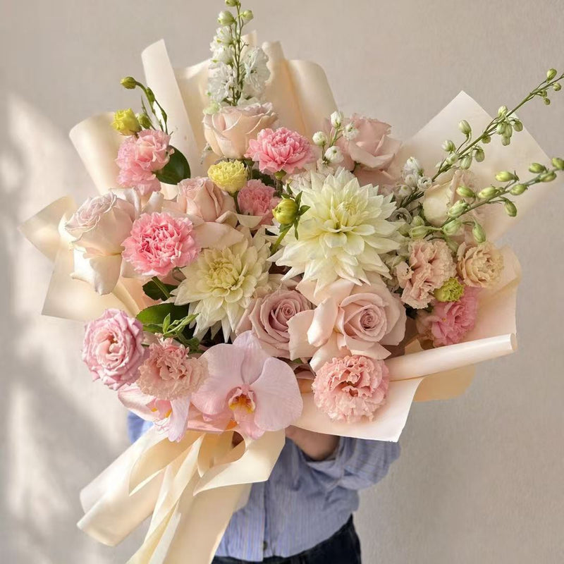 Carnegie florist dusty pink white bouquet