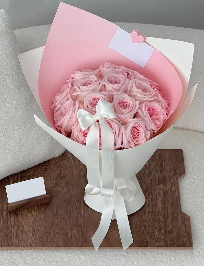 A Carnegie Florist pink roses bouquet in Melbourne