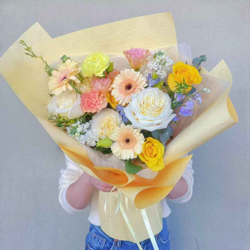 Carnegie Florist in Melbourne pink+white color flowers bouquet