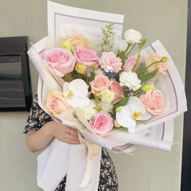 Carnegie Florist in Melbourne pink+ white+orchids flowers bouquet